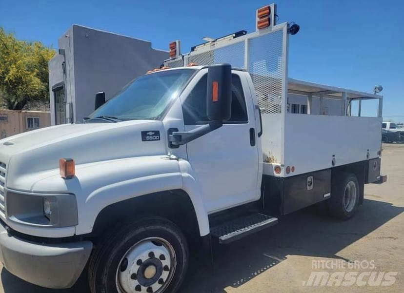 GMC 5500 Nosturiautot