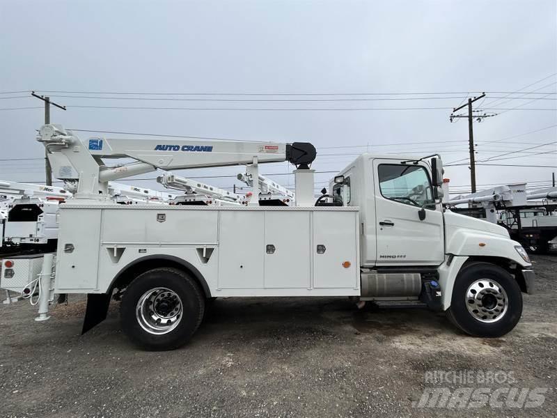 Hino 338 Tienhoitoautot
