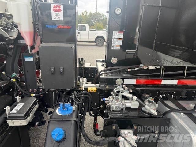 Isuzu FTR Koukkulava kuorma-autot