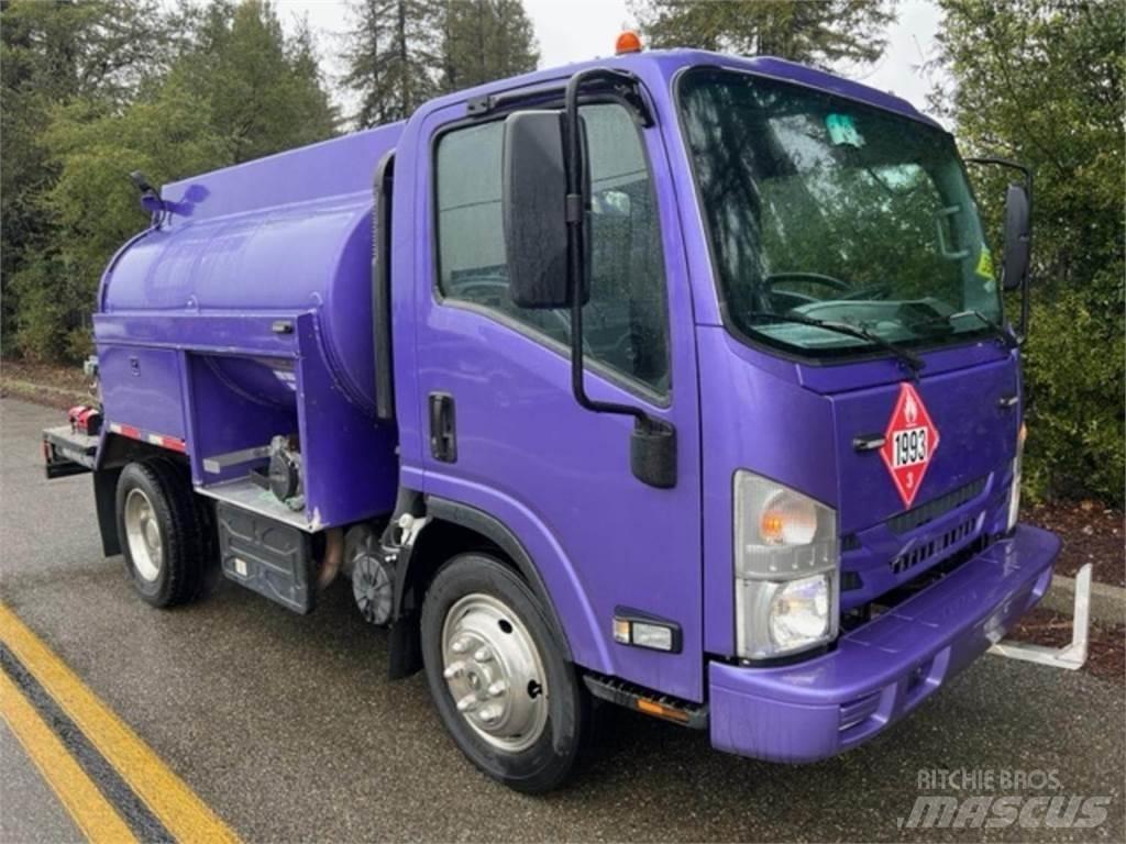Isuzu NPR Säiliöautot