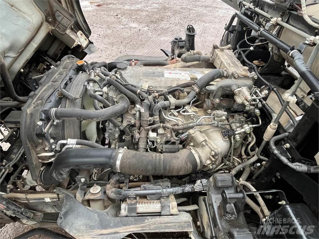 Isuzu NPR Lakaisukoneet