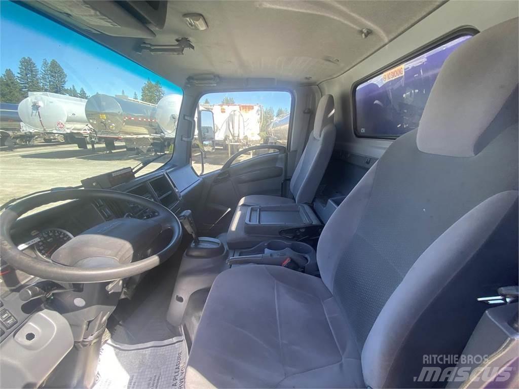 Isuzu NQR Säiliöautot