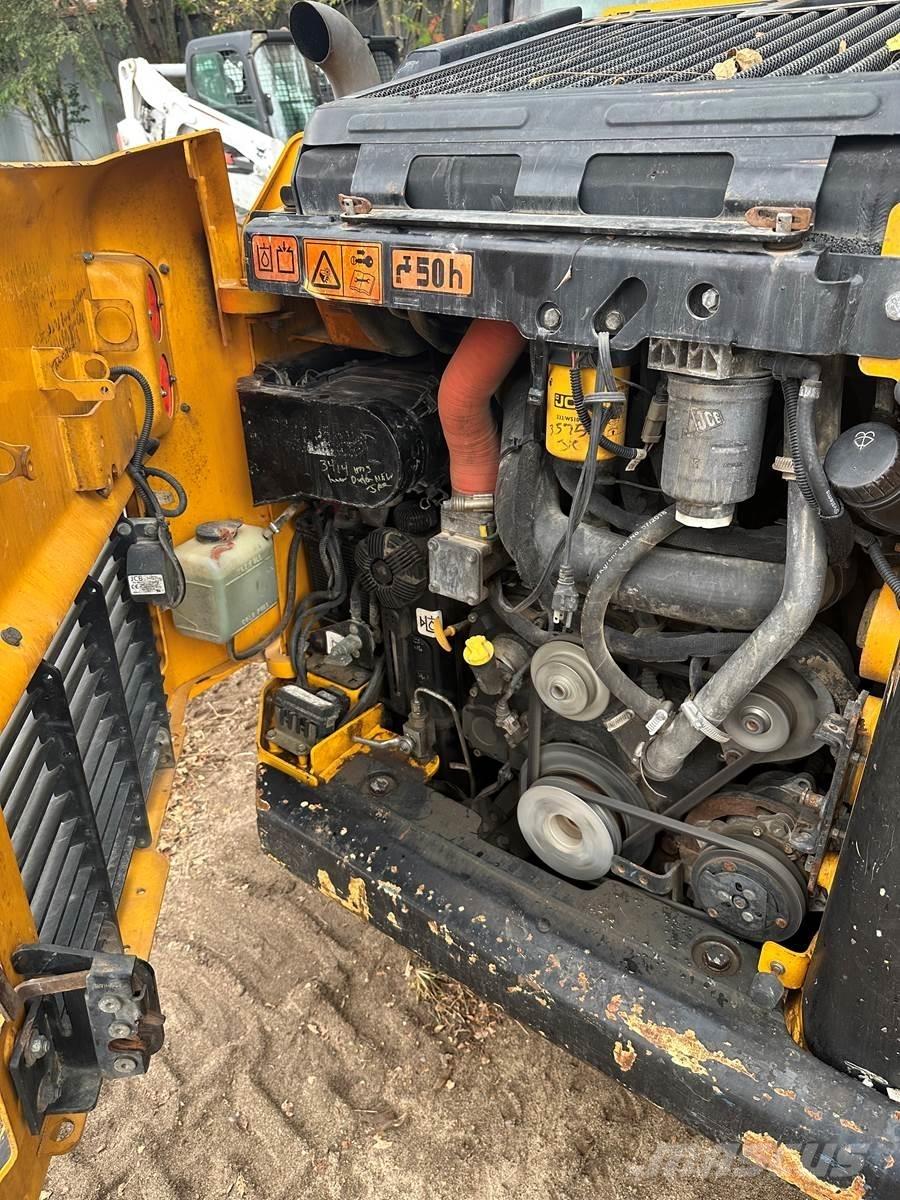 JCB 215T Liukuohjatut kuormaajat