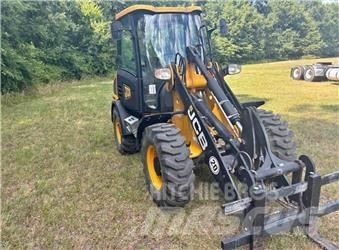 JCB 407 Pyöräkuormaajat