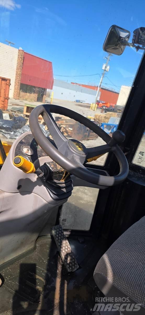JCB 407 Pyöräkuormaajat