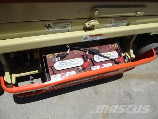 JLG 1930ES Saksilavat