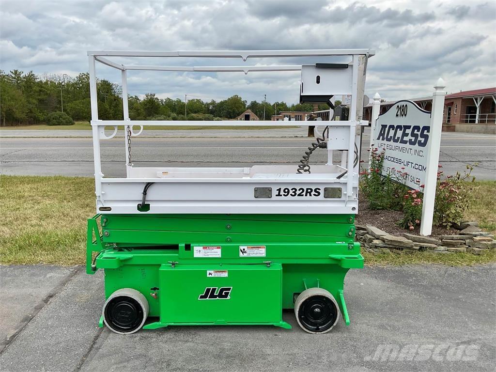 JLG 1932RS Saksilavat