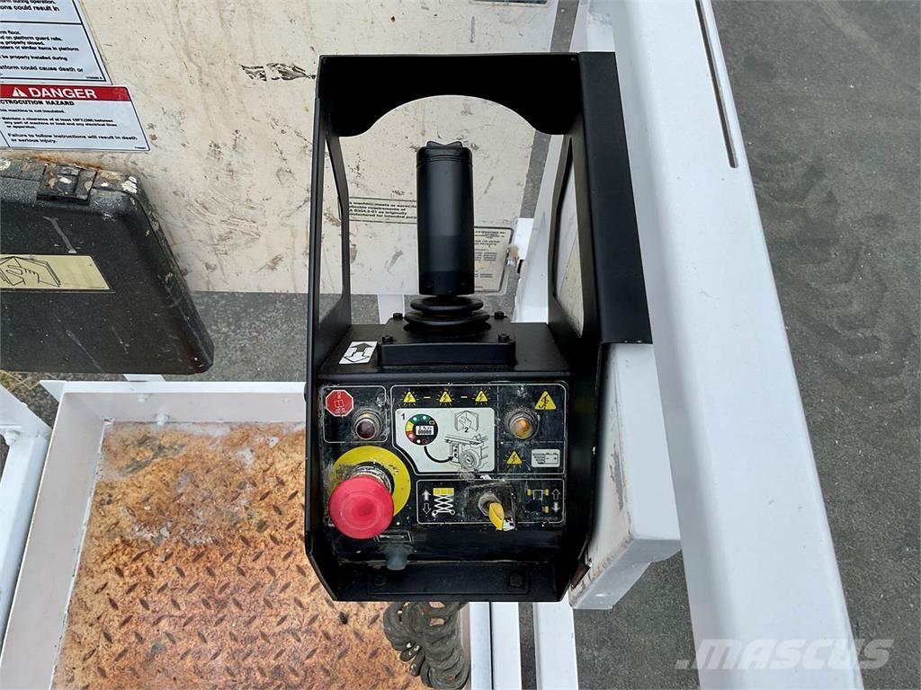 JLG 1932RS Saksilavat