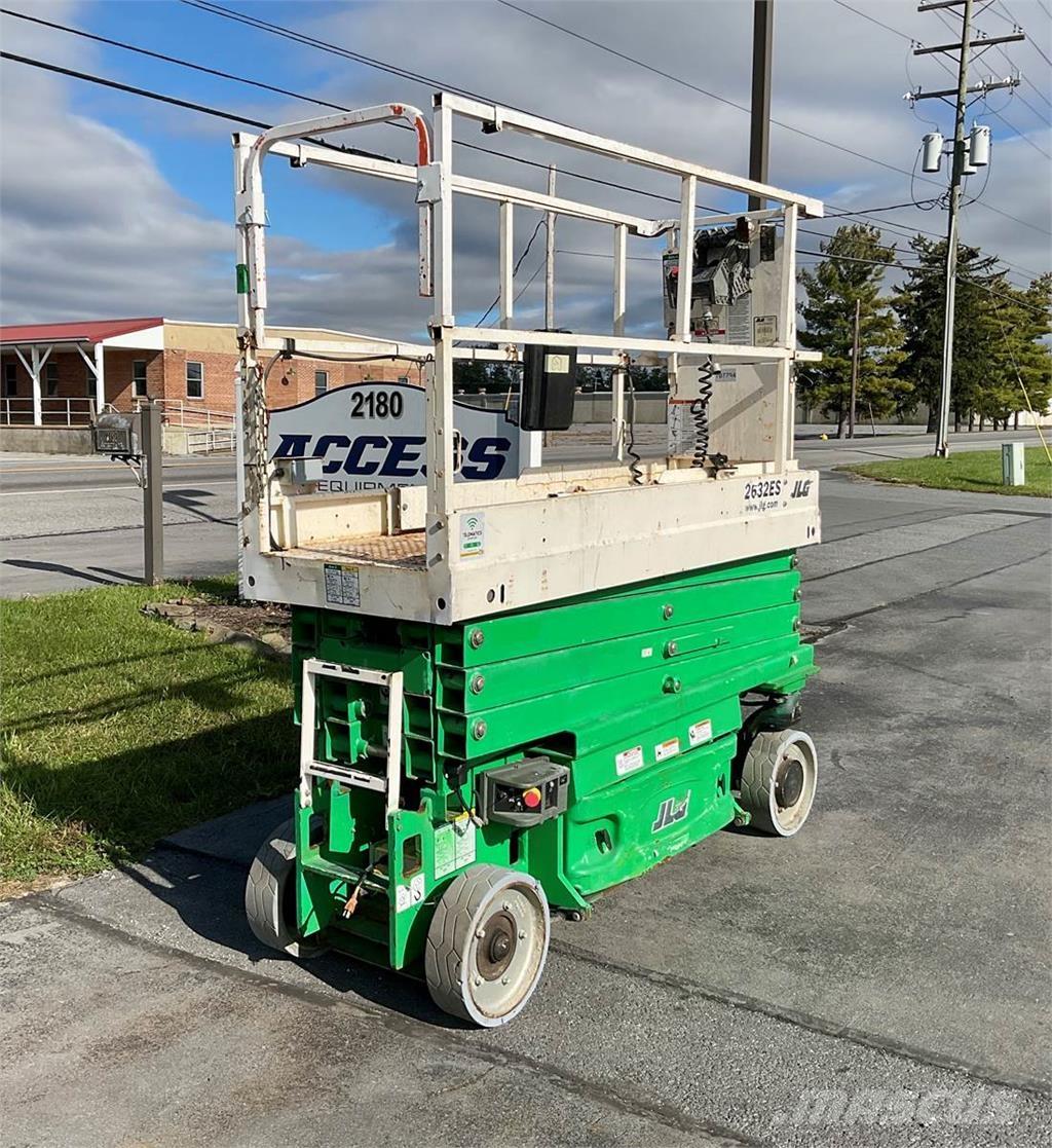 JLG 2632ES Saksilavat