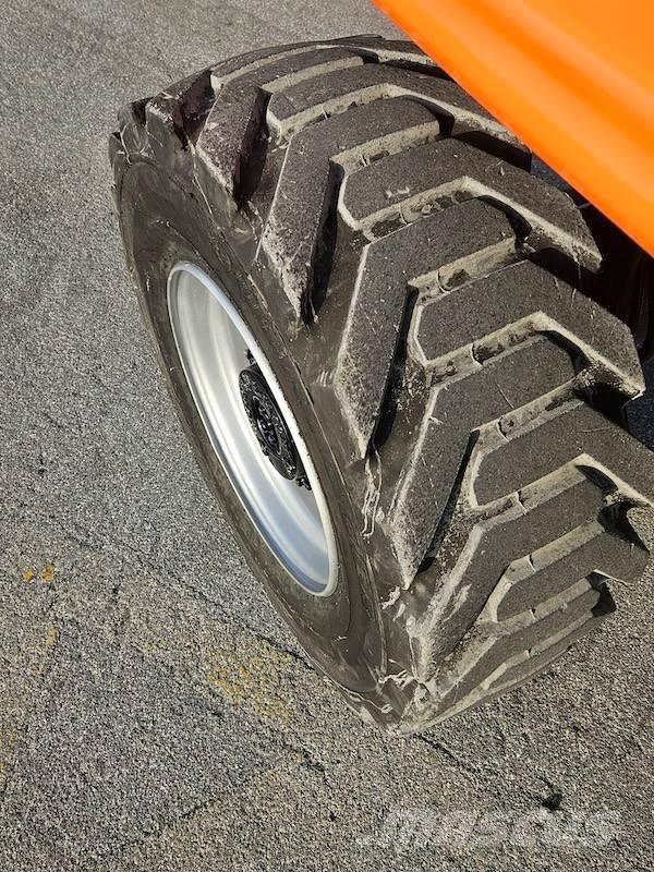 JLG 400S Teleskooppipuominostimet