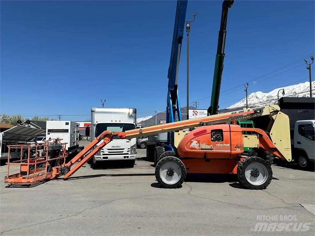 JLG 600AJ Teleskooppipuominostimet
