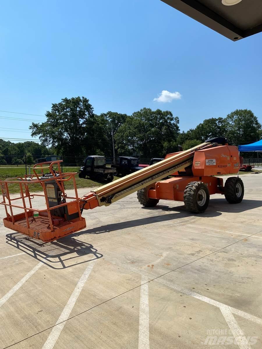 JLG 600S Teleskooppipuominostimet