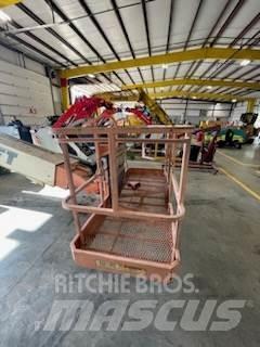JLG 600S Teleskooppipuominostimet