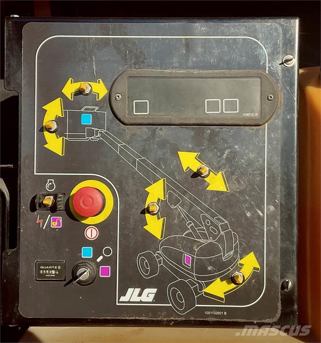 JLG 600S Teleskooppipuominostimet