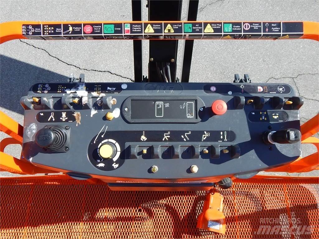 JLG 860SJ Teleskooppipuominostimet