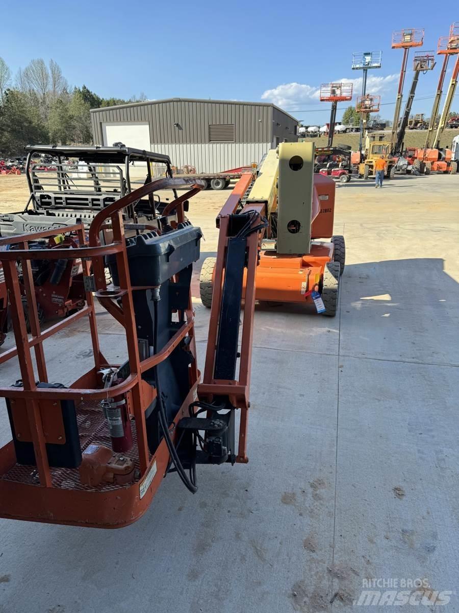 JLG E450AJ Kuukulkijat