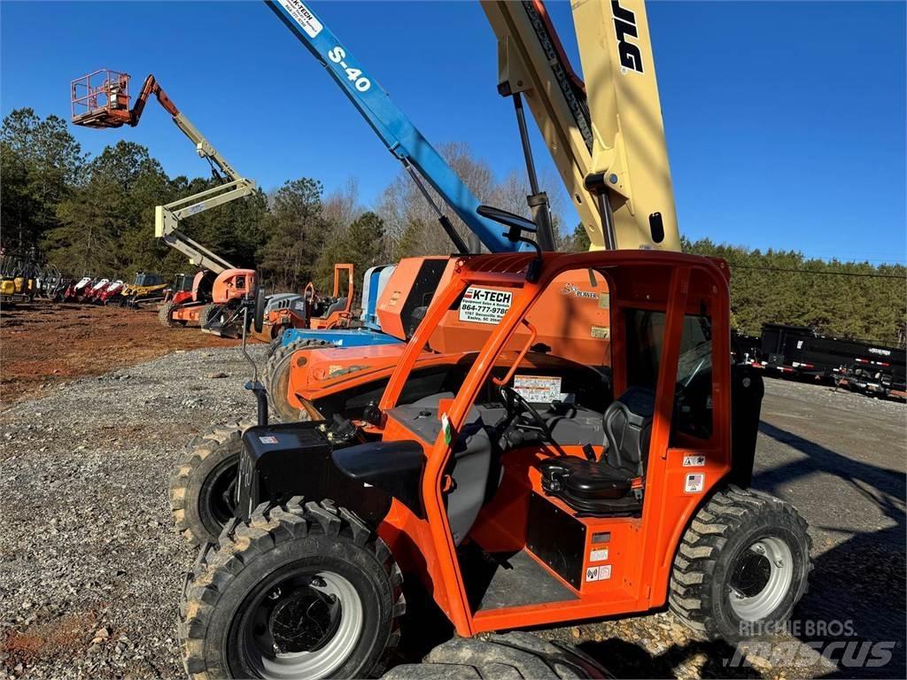 JLG G5-18A Kurottajat