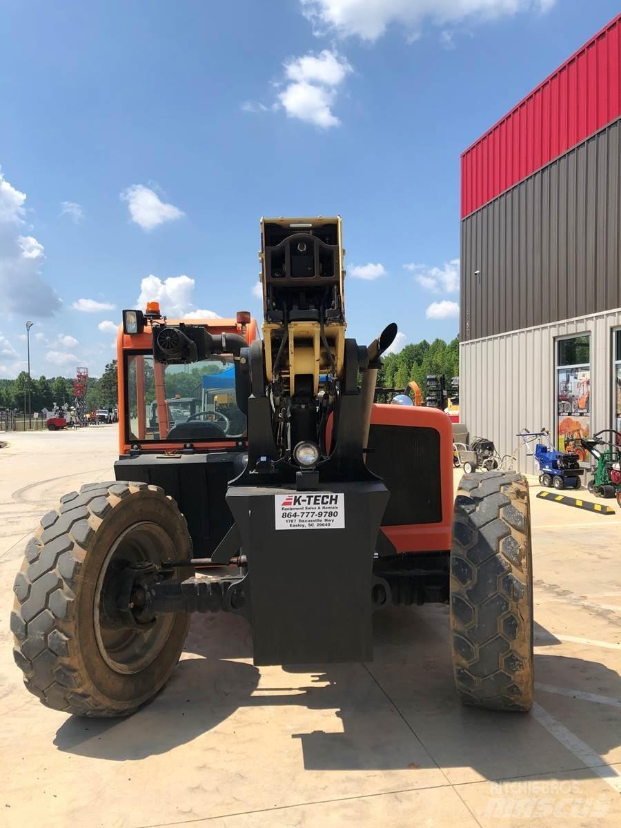 JLG G6-42A Teleskooppipuominostimet