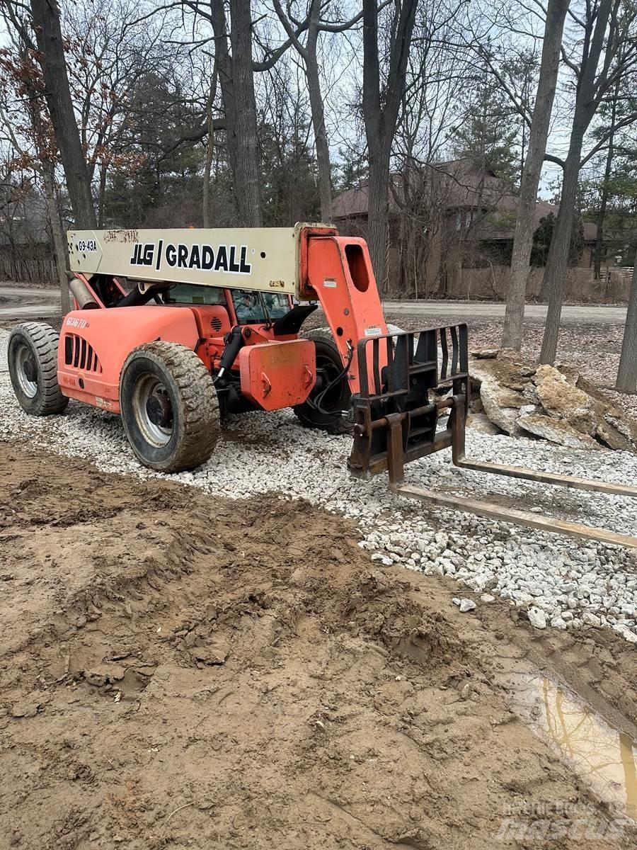 JLG G9-43A Kurottajat