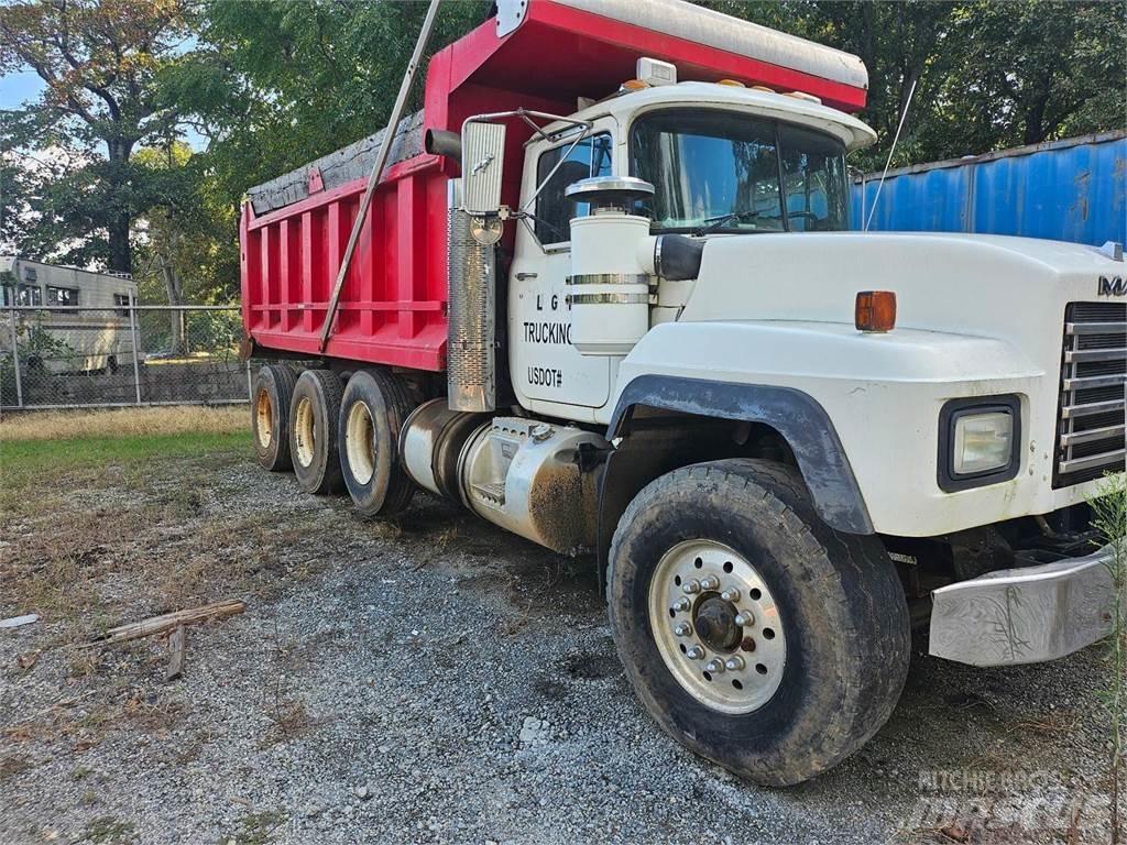 Mack 600RD Sora- ja kippiautot