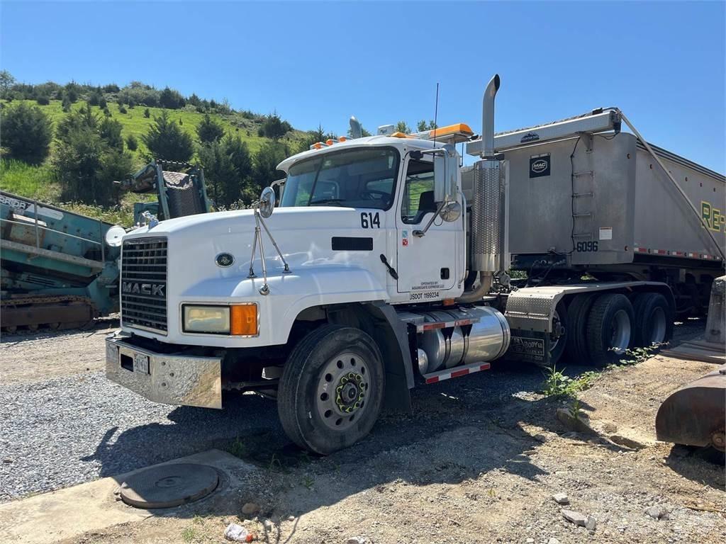 Mack CL733 Muut kuorma-autot