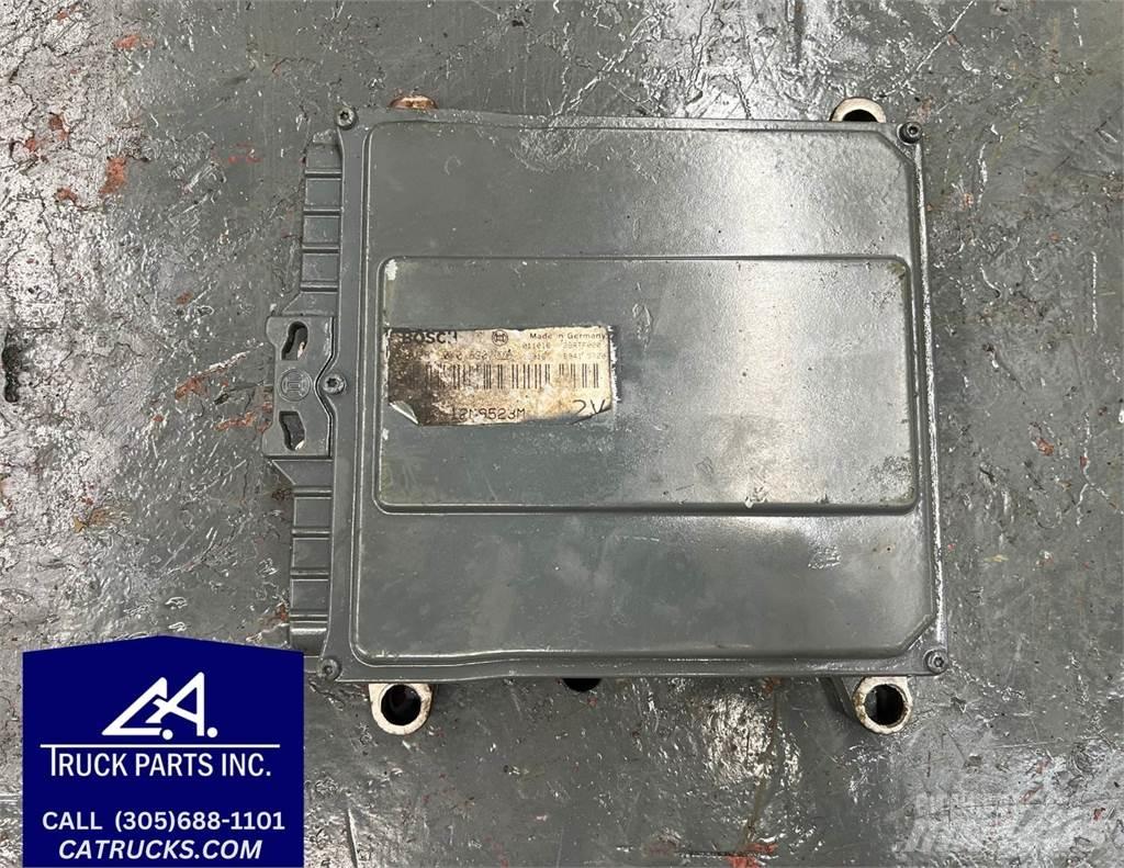 Mack E7 Sähkö ja elektroniikka