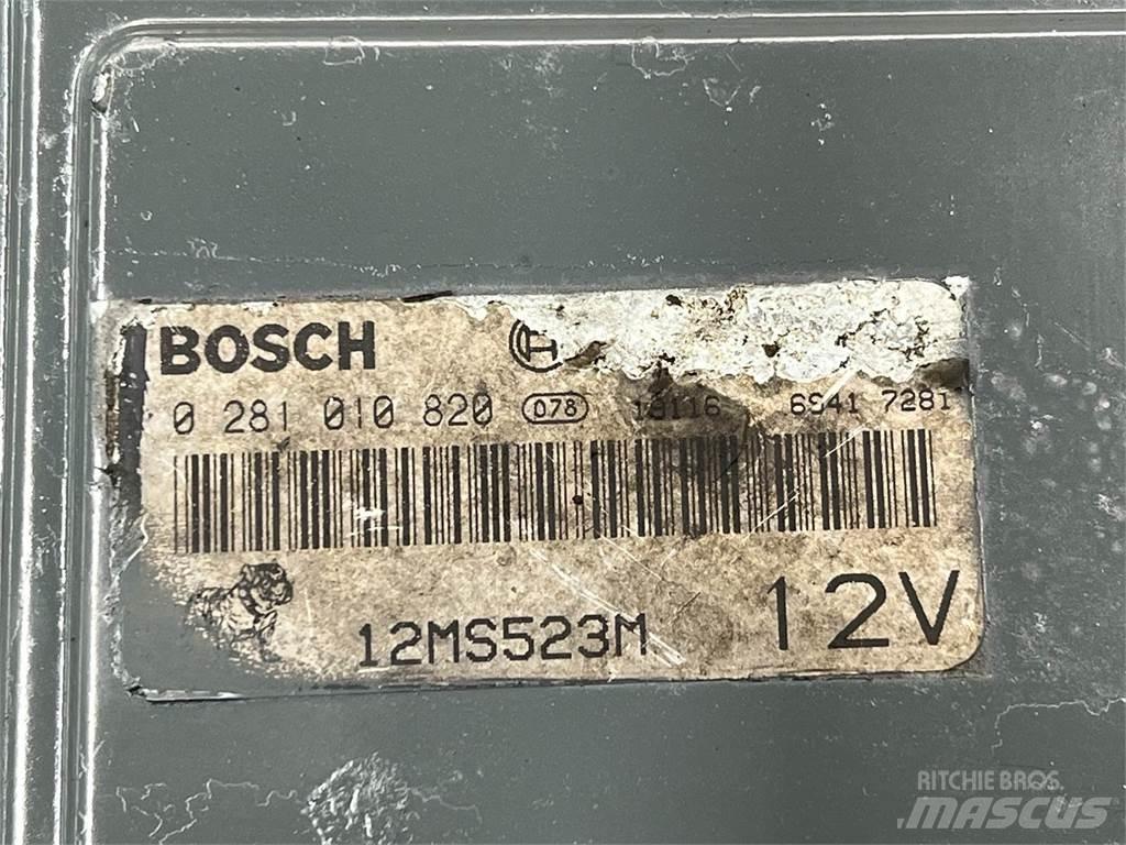 Mack E7 Sähkö ja elektroniikka