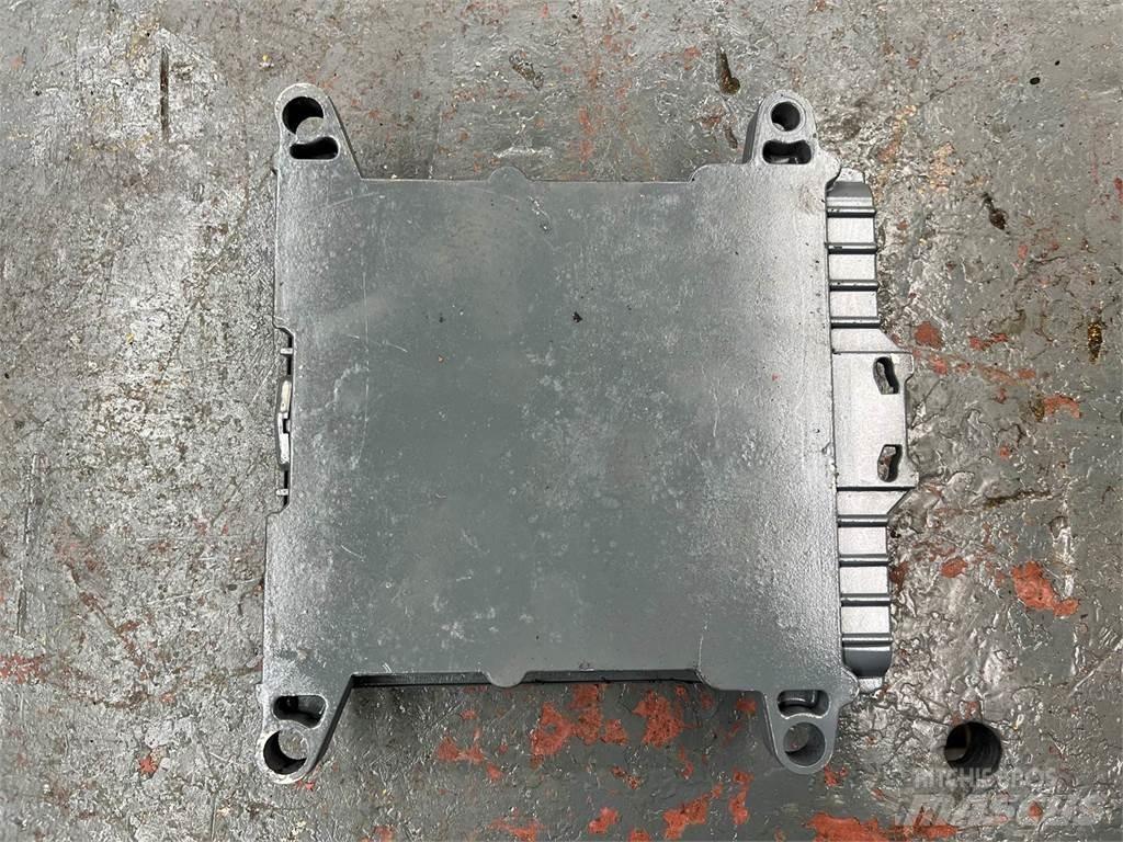 Mack E7 Sähkö ja elektroniikka