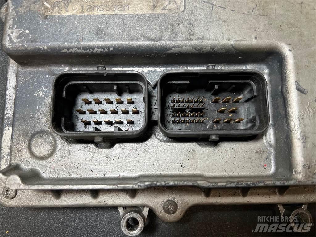 Mack E7 Sähkö ja elektroniikka