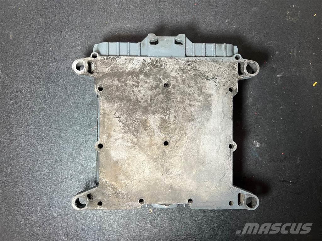 Mack E7 Sähkö ja elektroniikka