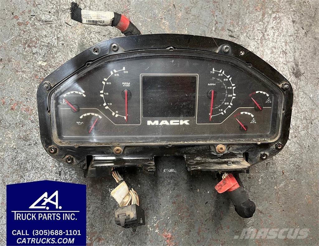 Mack LE613 Muut