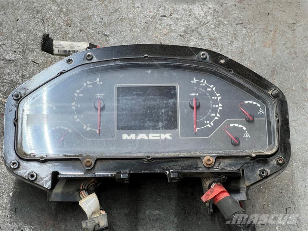 Mack LE613 Muut