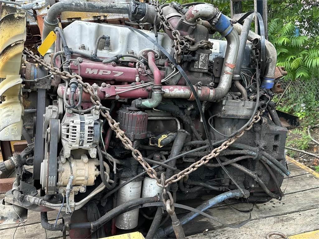 Mack MP7 Moottorit