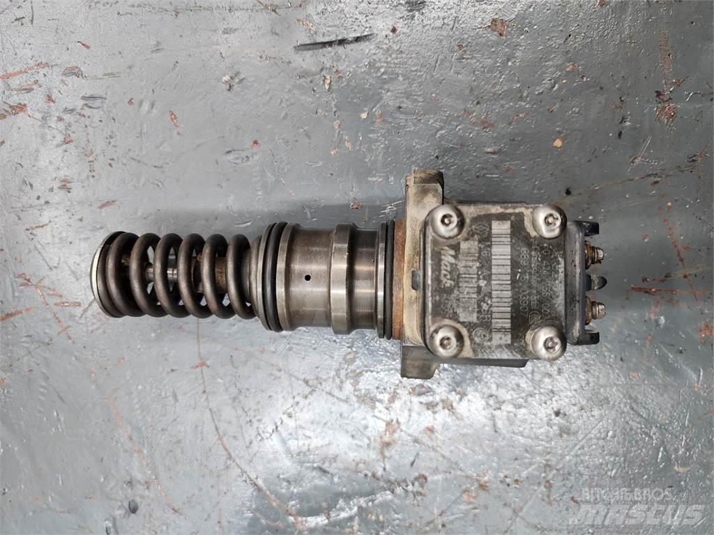 Mack MP8 Muut