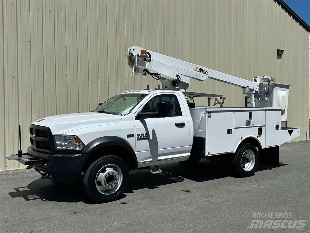 RAM 4500 Nostolava-autot