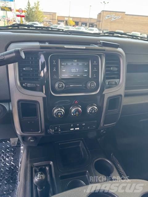 RAM 5500 Nostolava-autot