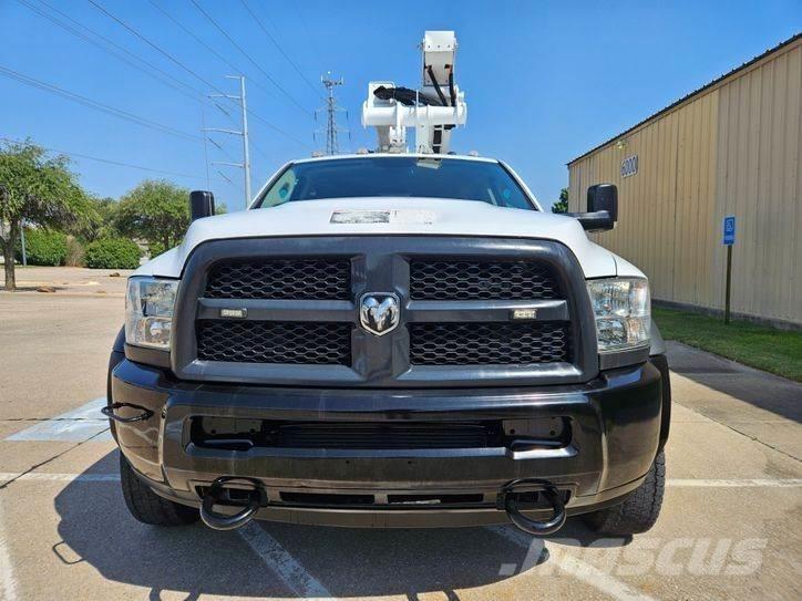 RAM 5500 Nostolava-autot