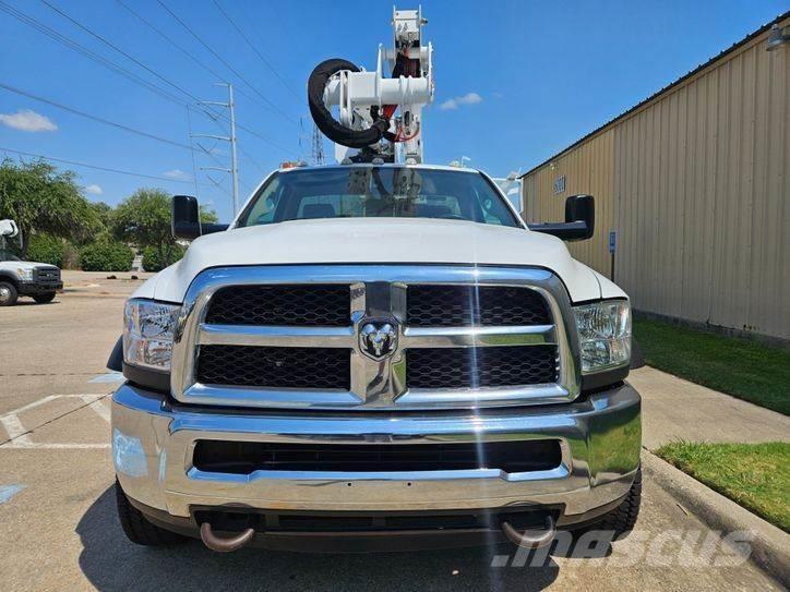 RAM 5500 Nostolava-autot