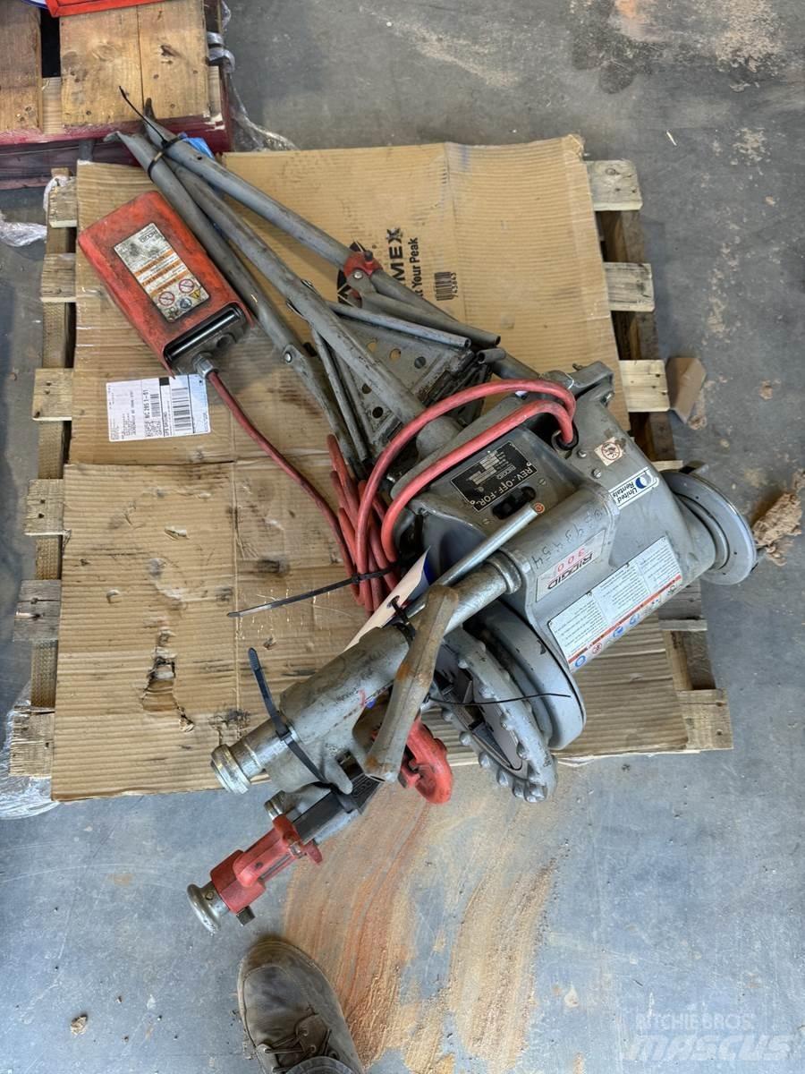  Ridgid 300 Putkentaivutuskoneet