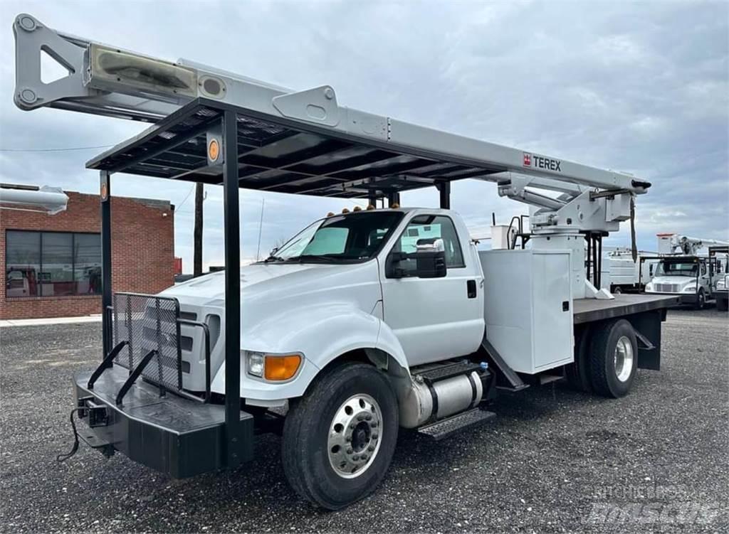 Terex XT60 Nostolava-autot