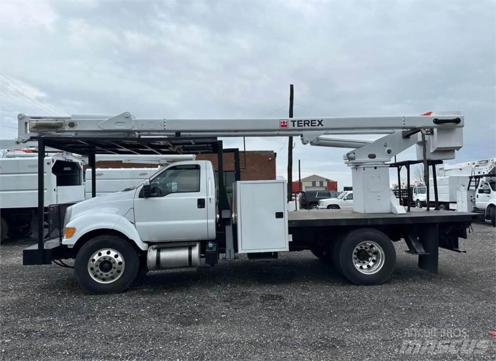 Terex XT60 Nostolava-autot