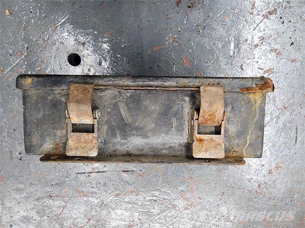  Unmarked Sähkö ja elektroniikka