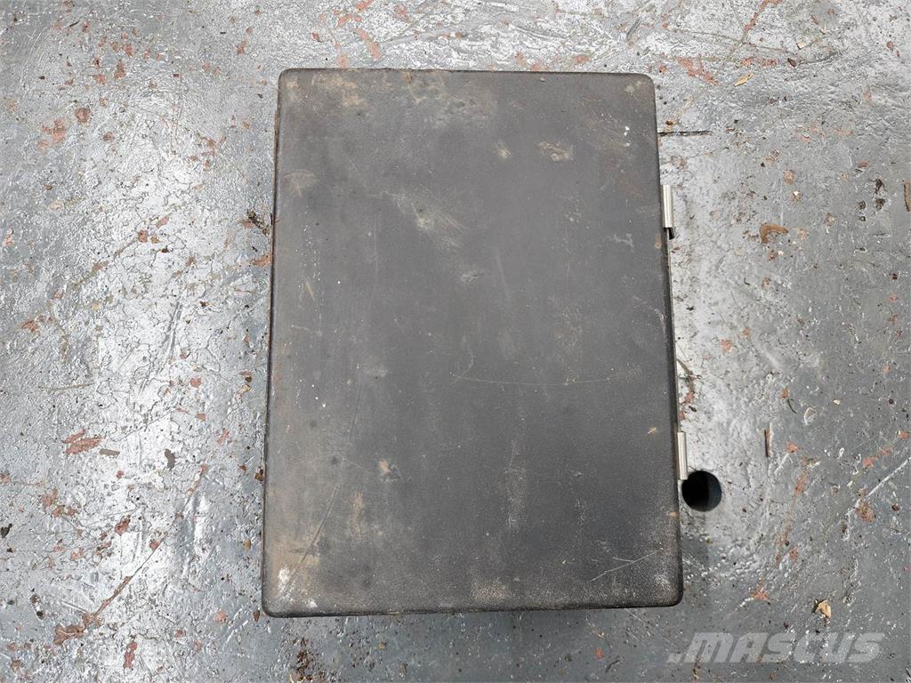  Unmarked Sähkö ja elektroniikka