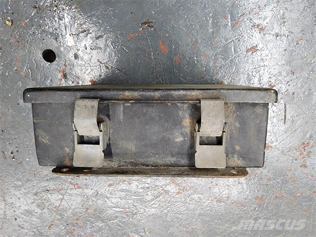  Unmarked Sähkö ja elektroniikka