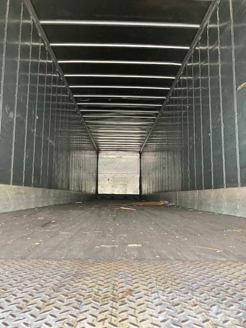  Unmarked Umpikoriperävaunut