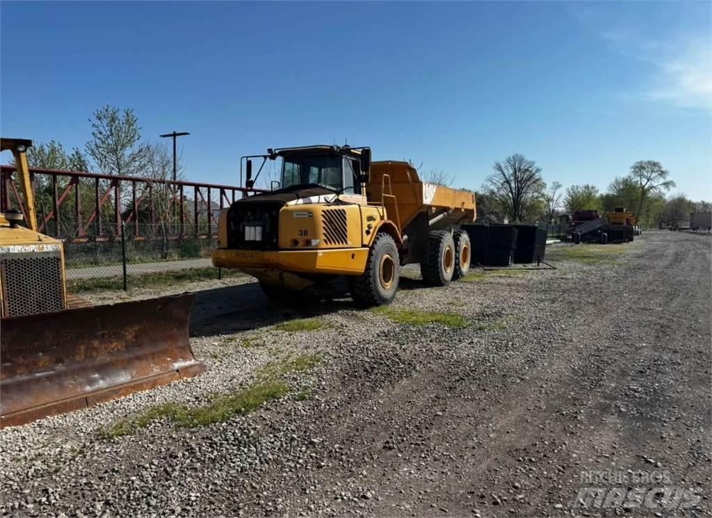 Volvo A25E Sora- ja kippiautot