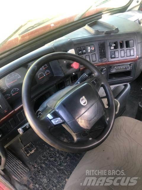 Volvo DHD Vetopöytäautot