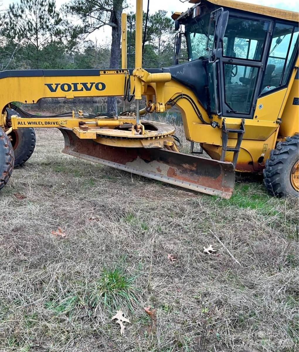 Volvo G946 Tiehöylät