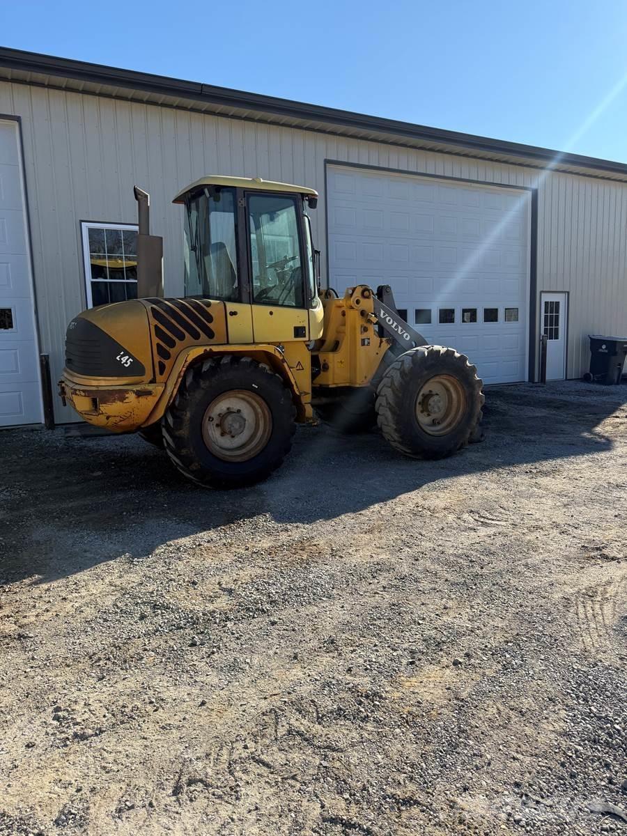 Volvo L45 Pyöräkuormaajat