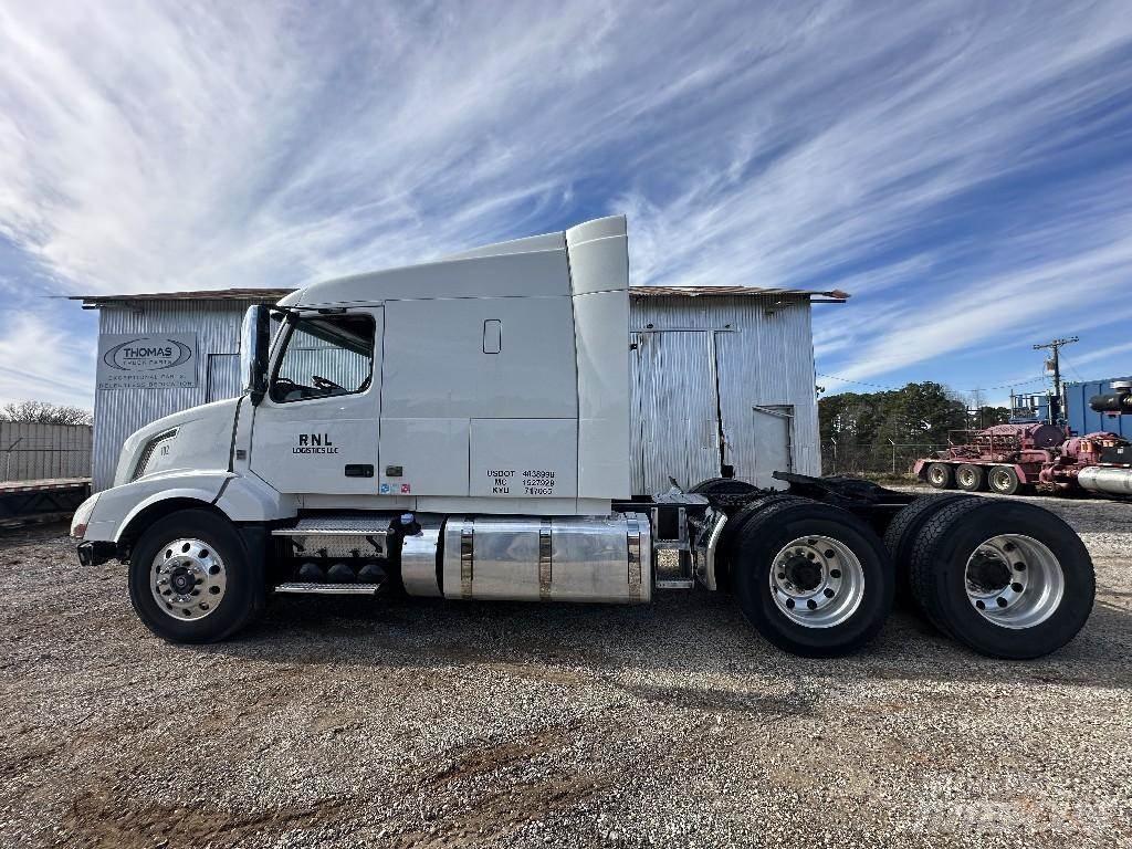 Volvo VNL Hinausautot